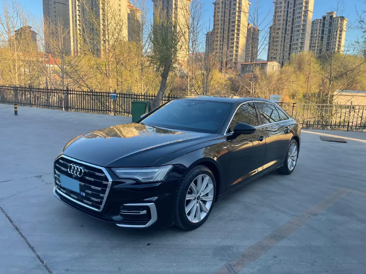2023 Audi A6L 2.0T 245HP L4 7DCT,autocango,china used car exporter,china ev exporter,chinese used car exporter,chinese used ev exporter