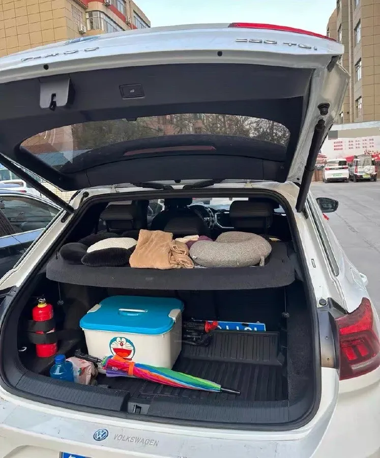 2022 Volkswagen T-Roc 1.4T 150HP L4 7DCT,autocango,china used car exporter,china ev exporter,chinese used car exporter,chinese used ev exporter