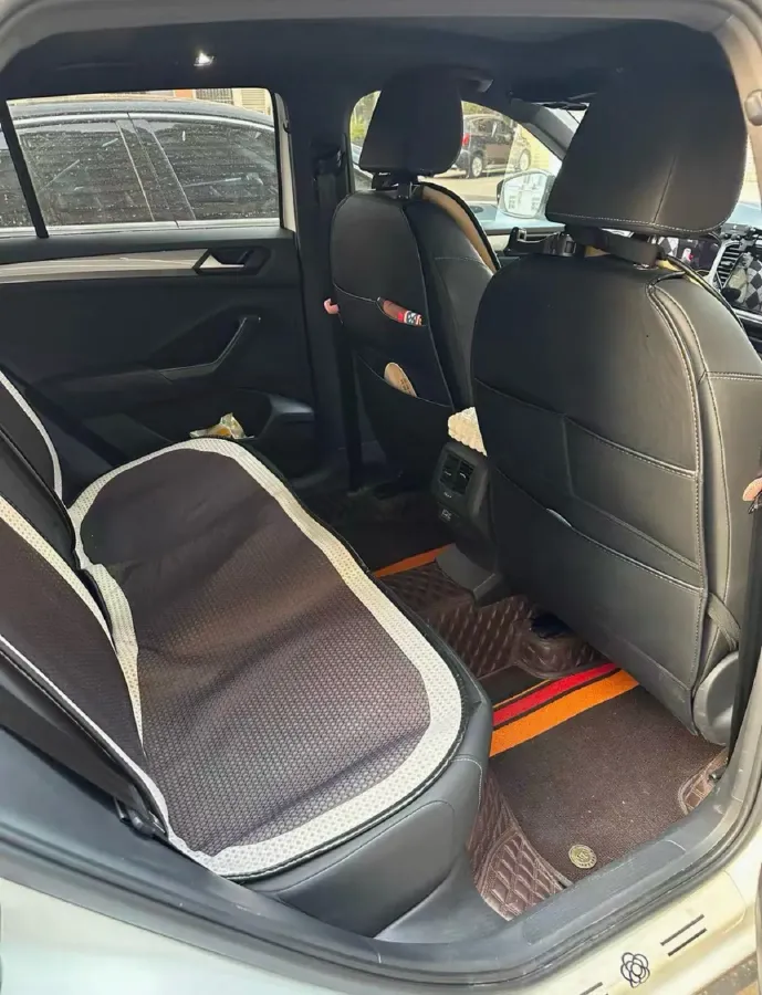 2022 Volkswagen T-Roc 1.4T 150HP L4 7DCT,autocango,china used car exporter,china ev exporter,chinese used car exporter,chinese used ev exporter