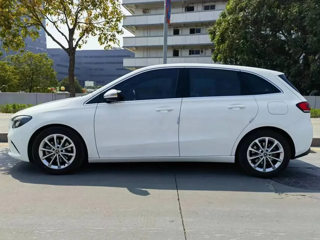 2022 Mercedes-Benz B Class 1.3T 163HP L4 7DCT,autocango,china used car exporter,china ev exporter,chinese used car exporter,chinese used ev exporter
