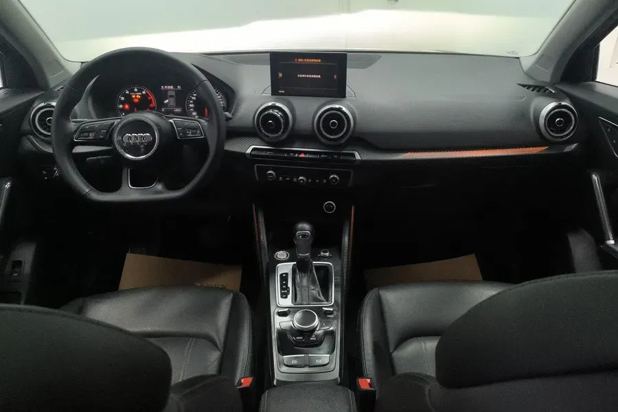 2024 Audi Q2L 1.5T 160HP L4 7DCT,autocango,china used car exporter,china ev exporter,chinese used car exporter,chinese used ev exporter