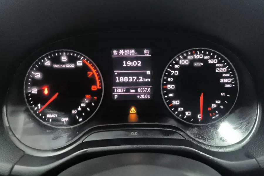 2024 Audi Q2L 1.5T 160HP L4 7DCT,autocango,china used car exporter,china ev exporter,chinese used car exporter,chinese used ev exporter