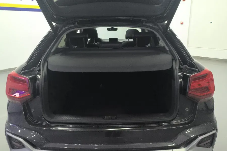 2024 Audi Q2L 1.5T 160HP L4 7DCT,autocango,china used car exporter,china ev exporter,chinese used car exporter,chinese used ev exporter