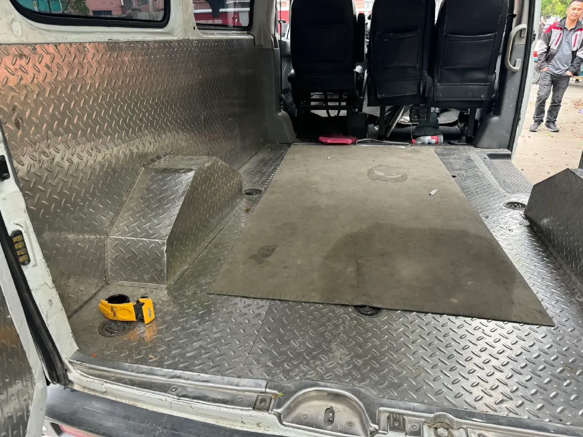 2020 MAXUS XinTu V80 2.5T 136HP L4 6MT,autocango,china used car exporter,china ev exporter,chinese used car exporter,chinese used ev exporter