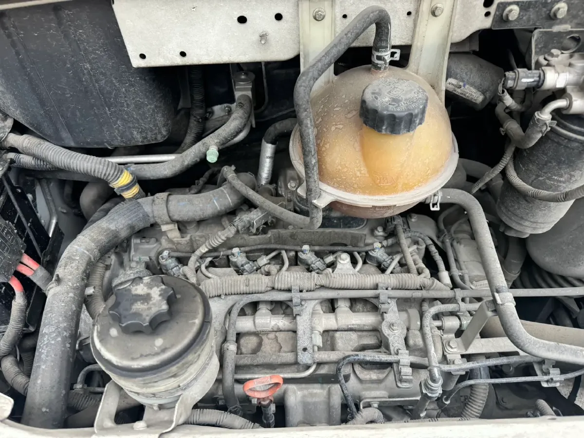 2020 MAXUS XinTu V80 2.5T 136HP L4 6MT,autocango,china used car exporter,china ev exporter,chinese used car exporter,chinese used ev exporter