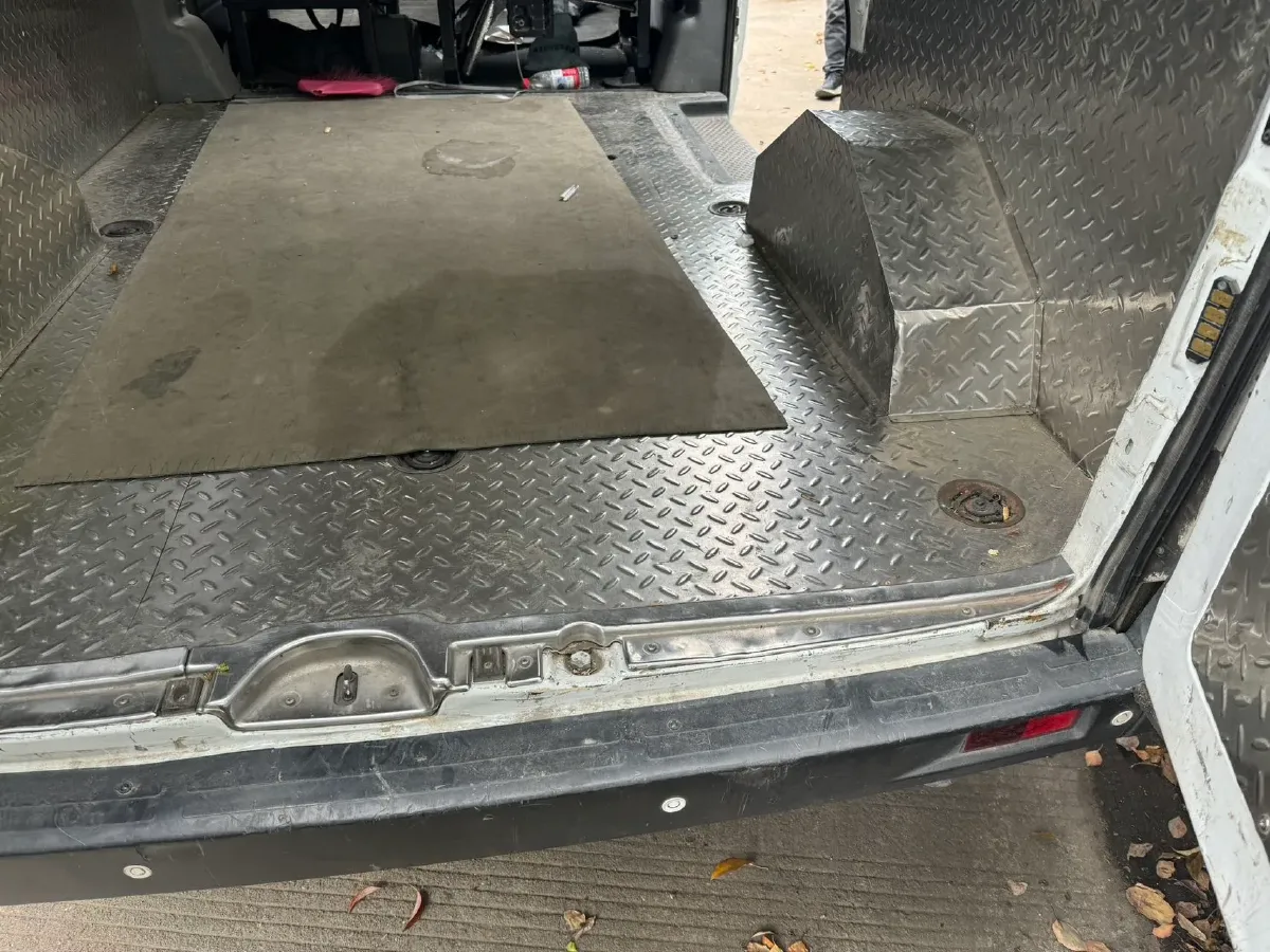 2020 MAXUS XinTu V80 2.5T 136HP L4 6MT,autocango,china used car exporter,china ev exporter,chinese used car exporter,chinese used ev exporter