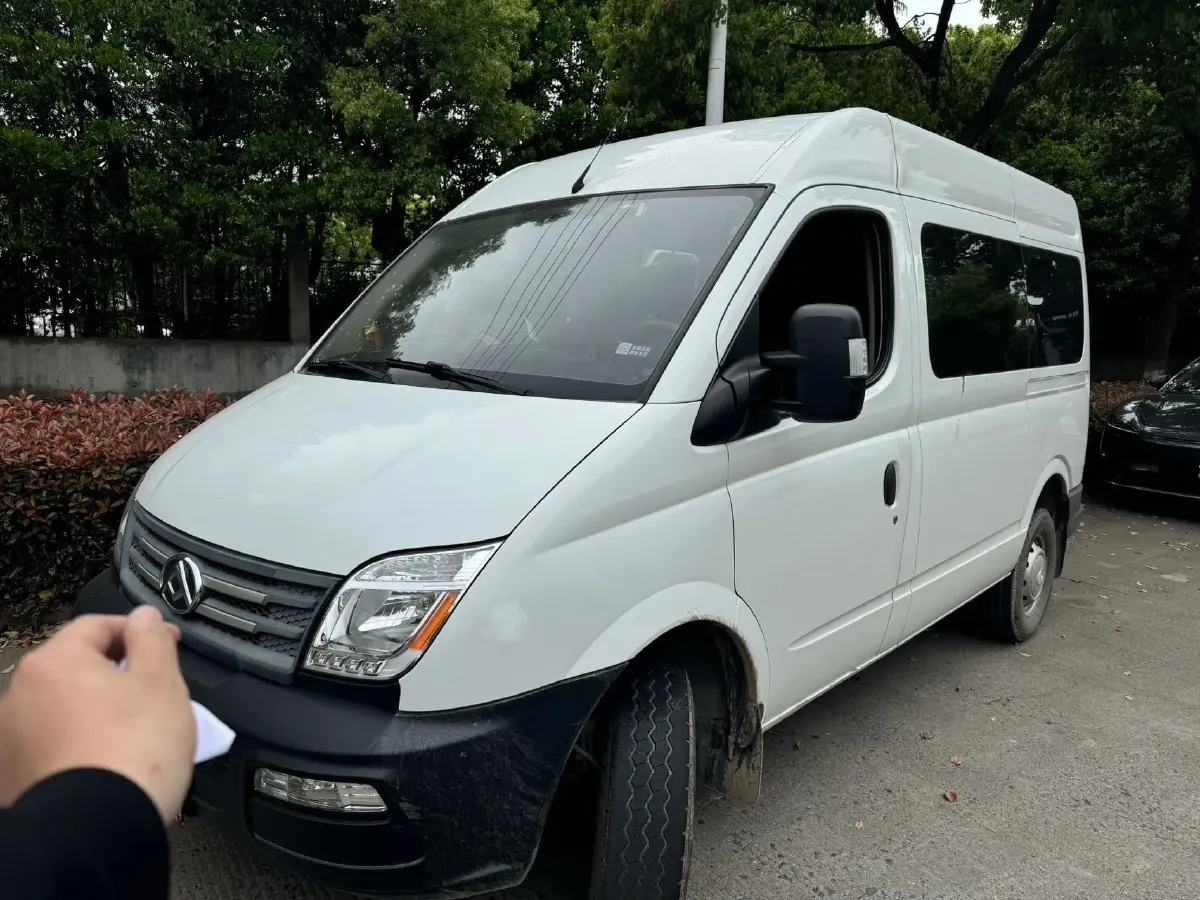 2020 MAXUS XinTu V80 2.5T 136HP L4 6MT,autocango,china used car exporter,china ev exporter,chinese used car exporter,chinese used ev exporter