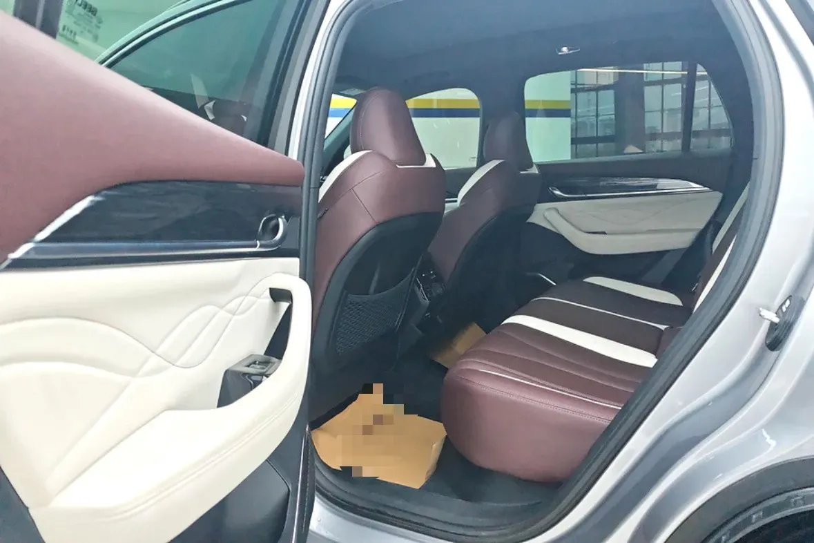 2021 Geely Monjaro 2.0T 218HP L4 7DCT,autocango,china used car exporter,china ev exporter,chinese used car exporter,chinese used ev exporter