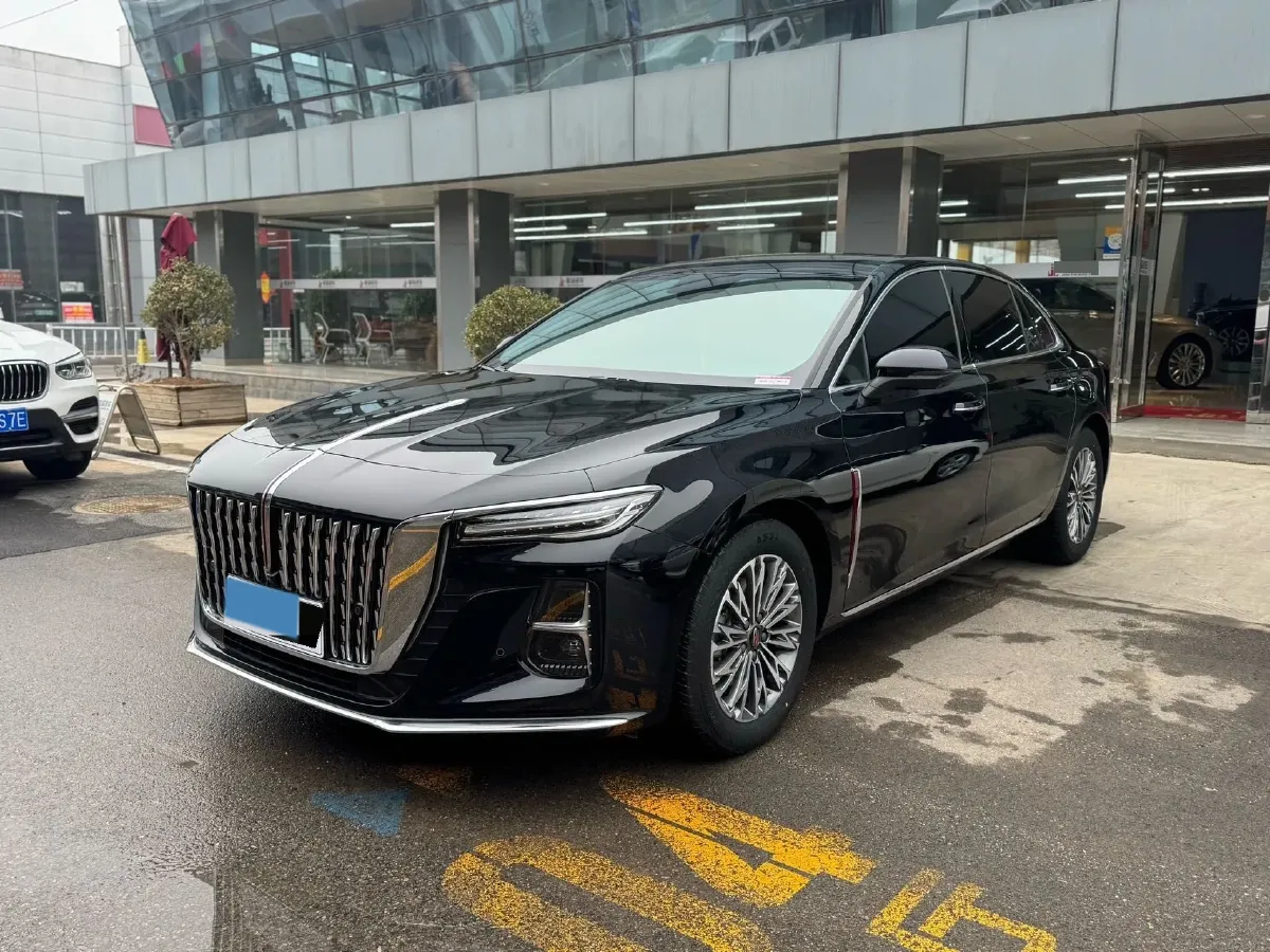 2024 HongQi H5 2.0T 224HP L4 8AT,autocango,china used car exporter,china ev exporter,chinese used car exporter,chinese used ev exporter