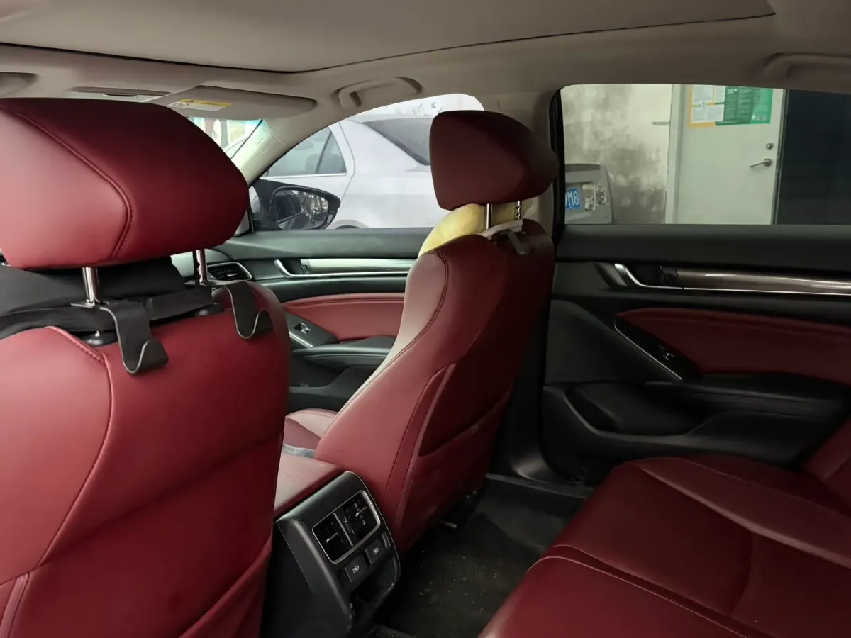 2022 Honda Accord 1.5T 194HP L4 CVT,autocango,china used car exporter,china ev exporter,chinese used car exporter,chinese used ev exporter