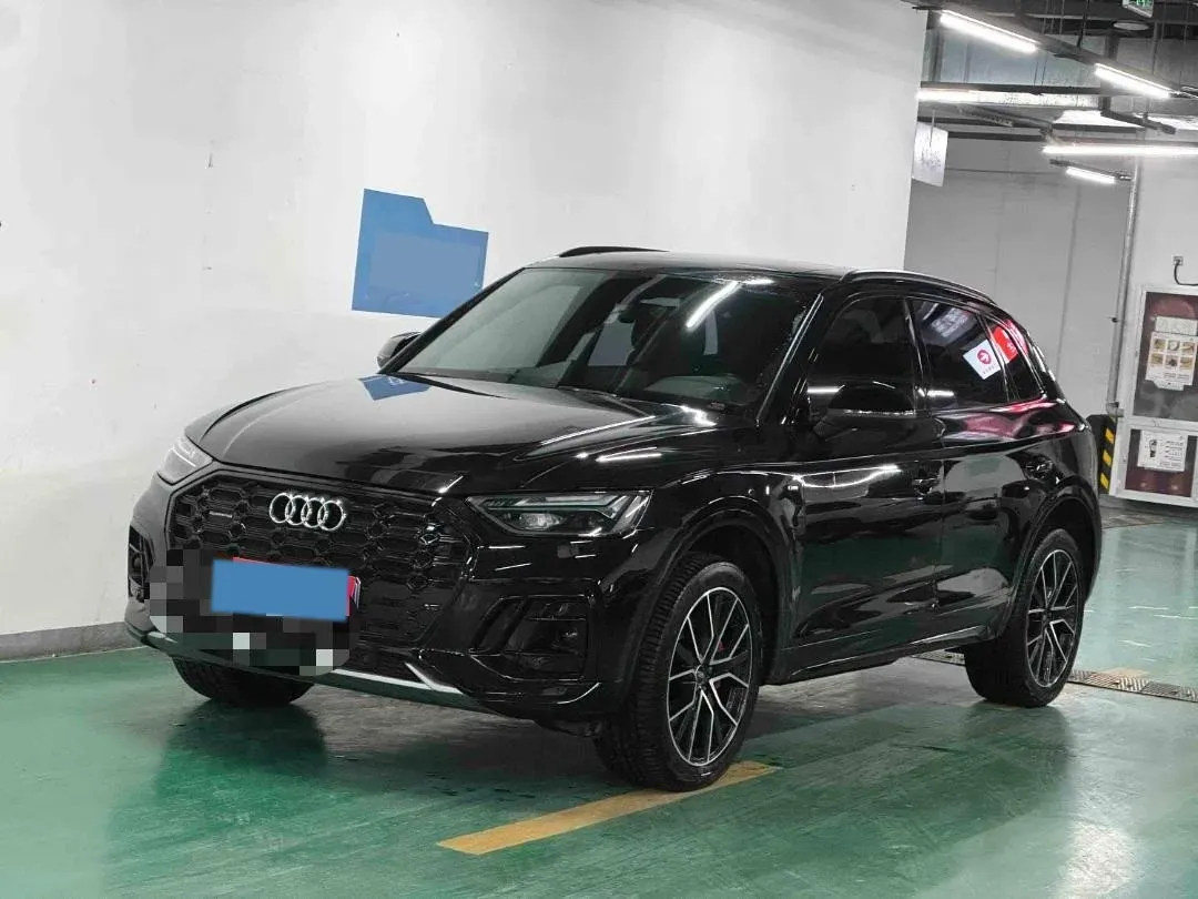 2024 Audi Q5L 2.0T 245HP L4 7DCT,autocango,china used car exporter,china ev exporter,chinese used car exporter,chinese used ev exporter