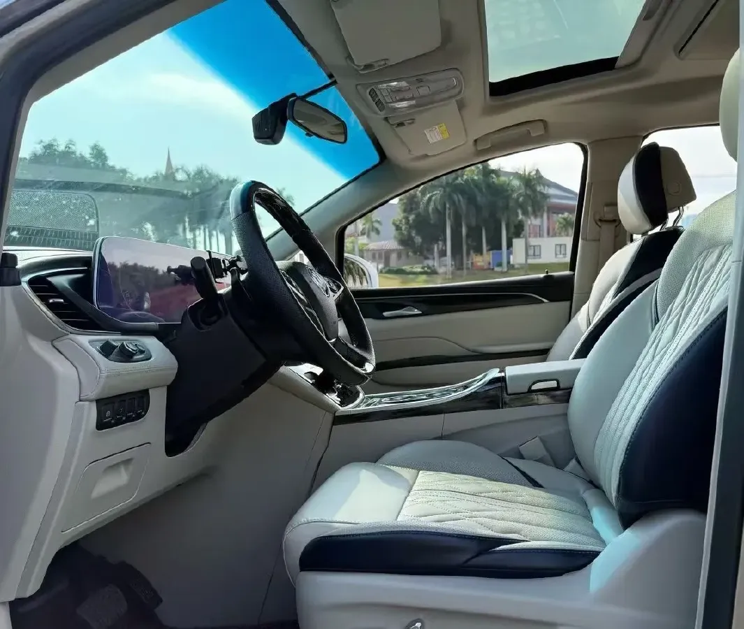 2020 Buick GL8 2.0T 237HP L4 9AT,autocango,china used car exporter,china ev exporter,chinese used car exporter,chinese used ev exporter