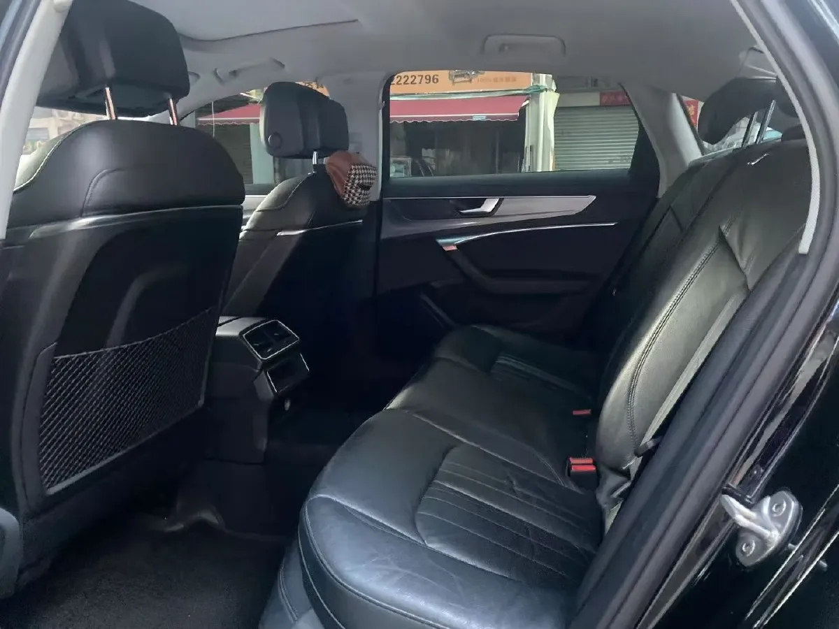 2022 Audi A6L 2.0T 224HP L4 7DCT,autocango,china used car exporter,china ev exporter,chinese used car exporter,chinese used ev exporter