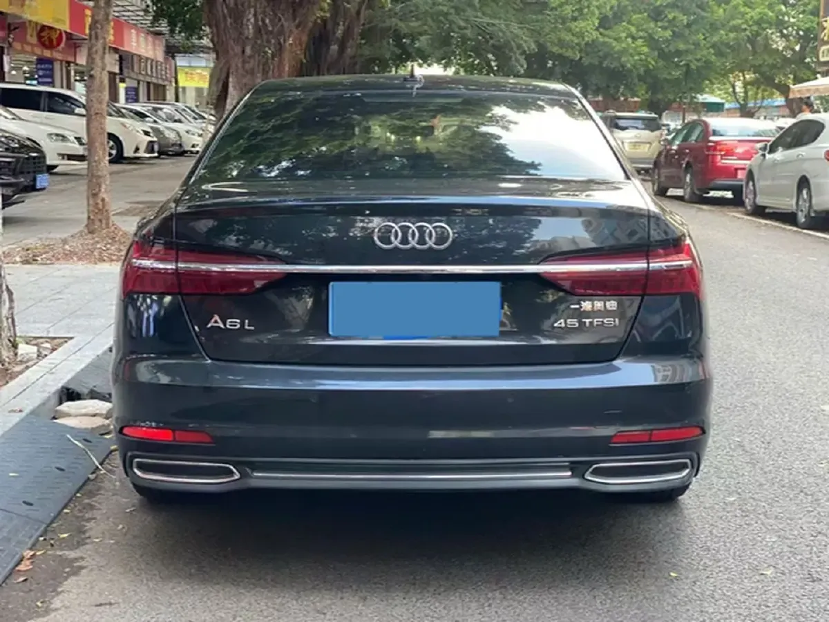 2022 Audi A6L 2.0T 224HP L4 7DCT,autocango,china used car exporter,china ev exporter,chinese used car exporter,chinese used ev exporter