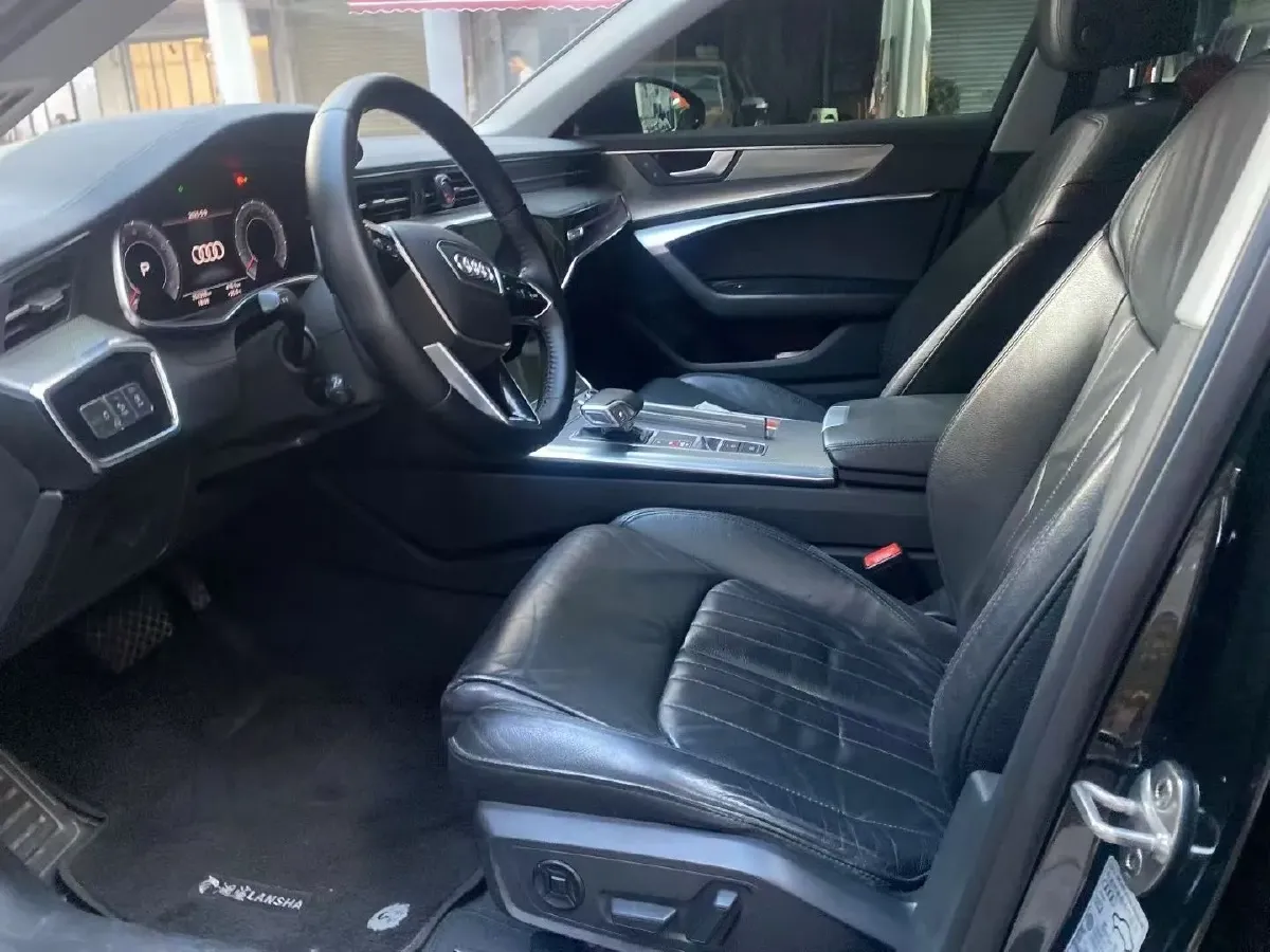 2022 Audi A6L 2.0T 224HP L4 7DCT,autocango,china used car exporter,china ev exporter,chinese used car exporter,chinese used ev exporter