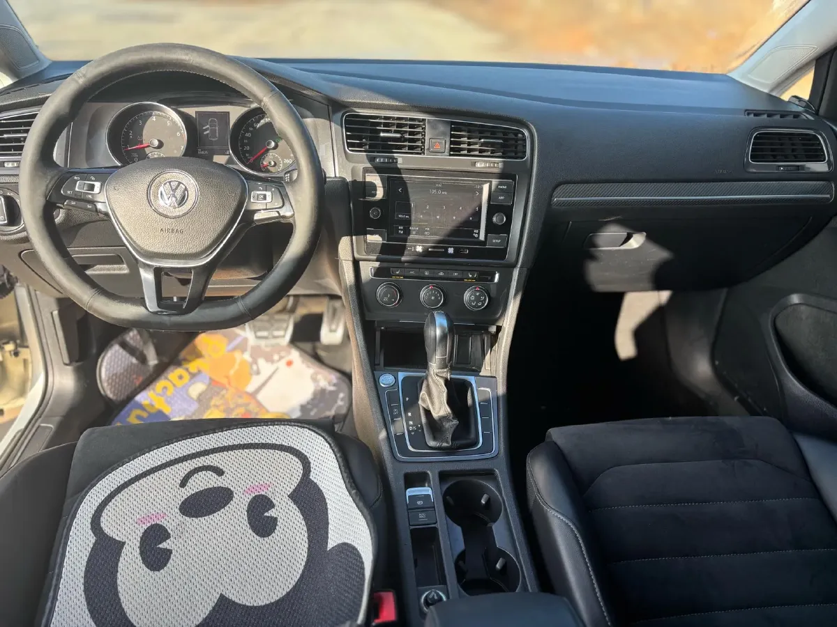 2018 Volkswagen Golf 1.4T 131HP L4 7DCT,autocango,china used car exporter,china ev exporter,chinese used car exporter,chinese used ev exporter