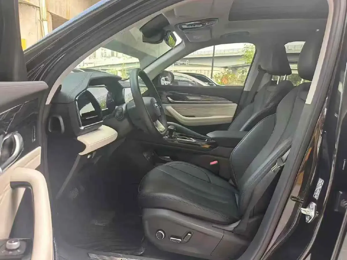 2021 Geely Monjaro 2.0T 218HP L4 7DCT,autocango,china used car exporter,china ev exporter,chinese used car exporter,chinese used ev exporter