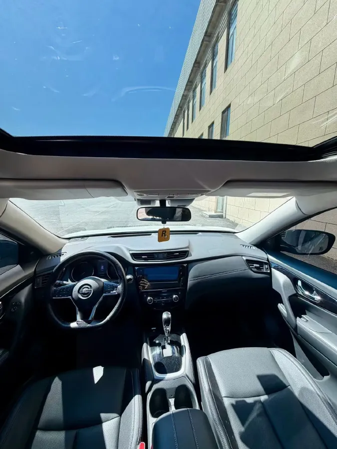 2021 Nissan X-Trail 2.0L 151HP L4 CVT,autocango,china used car exporter,china ev exporter,chinese used car exporter,chinese used ev exporter