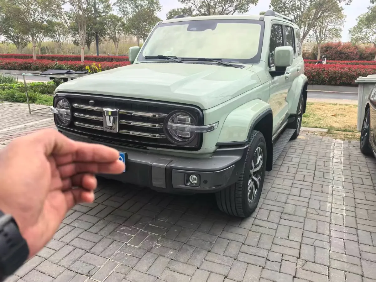 2023 Tank 300 2.0T 227HP L4 8AT,autocango,china used car exporter,china ev exporter,chinese used car exporter,chinese used ev exporter