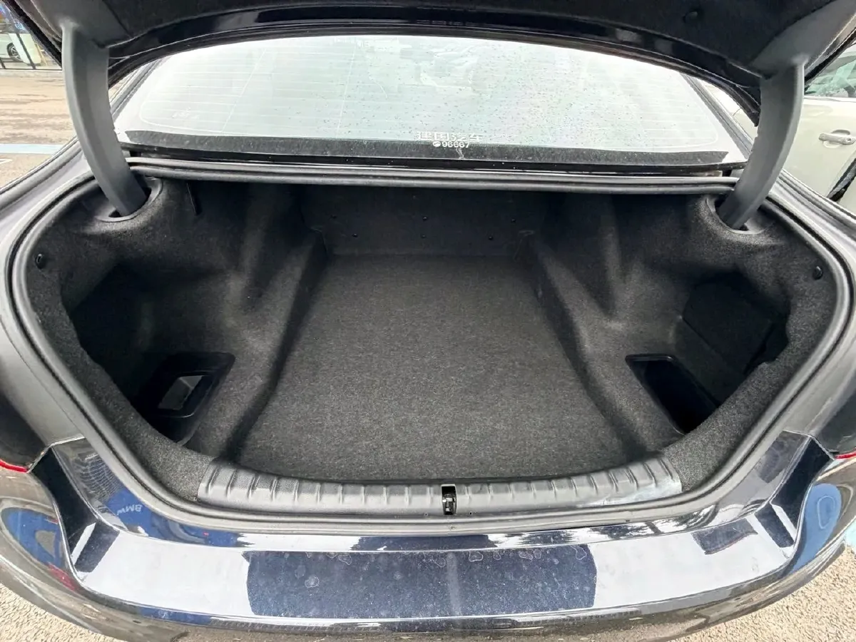 2020 BMW 5 Series 2.0T 184HP L4 8AT,autocango,china used car exporter,china ev exporter,chinese used car exporter,chinese used ev exporter