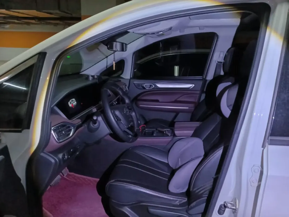 2021 GAC Trumpchi M6 1.5T 169HP L4 7DCT,autocango,china used car exporter,china ev exporter,chinese used car exporter,chinese used ev exporter