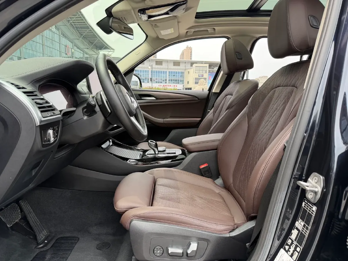 2022 BMW X3 2.0T 252HP L4 8AT,autocango,china used car exporter,china ev exporter,chinese used car exporter,chinese used ev exporter