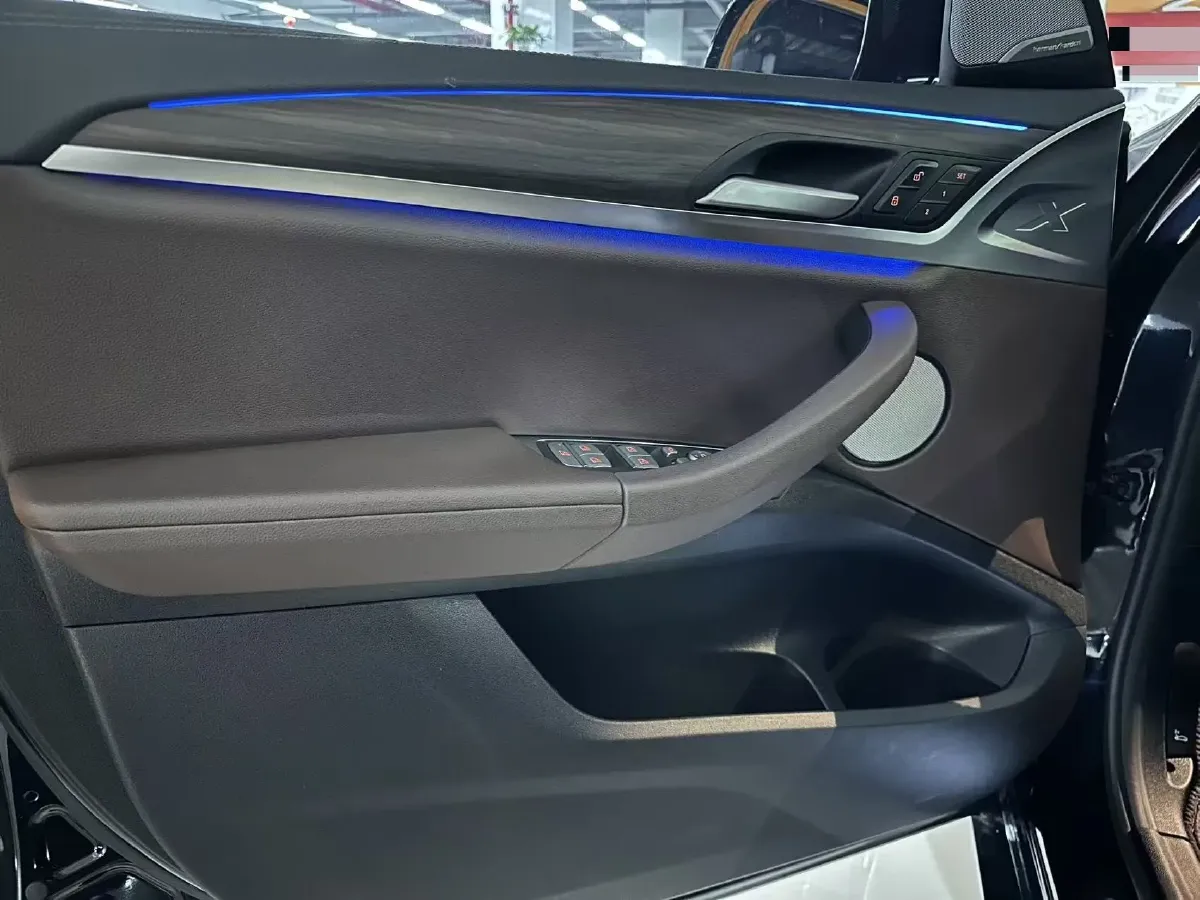 2022 BMW X3 2.0T 252HP L4 8AT,autocango,china used car exporter,china ev exporter,chinese used car exporter,chinese used ev exporter