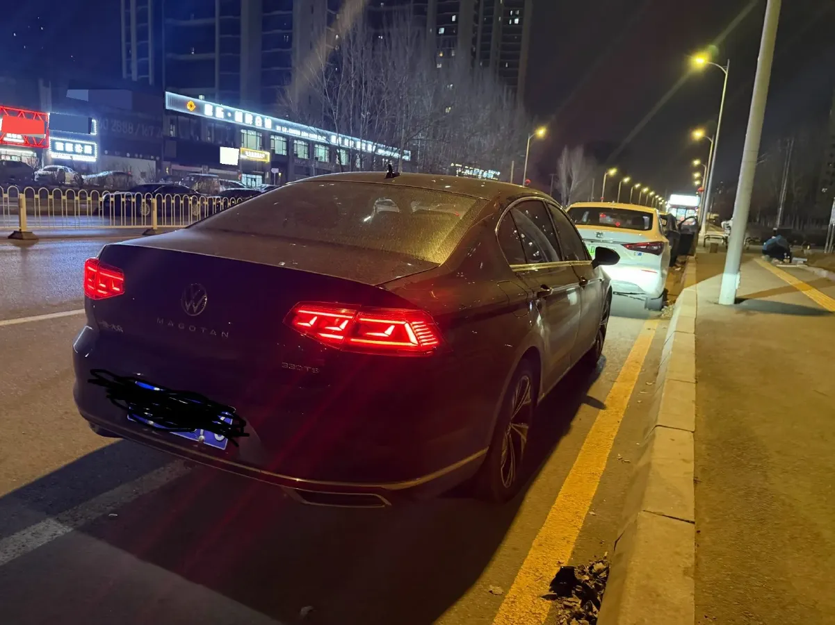 2021 Volkswagen Magotan 2.0T 186HP L4 7DCT,autocango,china used car exporter,china ev exporter,chinese used car exporter,chinese used ev exporter