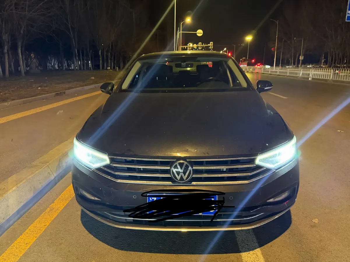 2021 Volkswagen Magotan 2.0T 186HP L4 7DCT,autocango,china used car exporter,china ev exporter,chinese used car exporter,chinese used ev exporter
