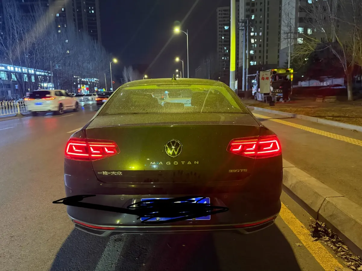 2021 Volkswagen Magotan 2.0T 186HP L4 7DCT,autocango,china used car exporter,china ev exporter,chinese used car exporter,chinese used ev exporter