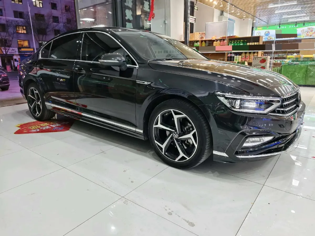 2023 Volkswagen Magotan 2.0T 186HP L4 7DCT,autocango,china used car exporter,china ev exporter,chinese used car exporter,chinese used ev exporter