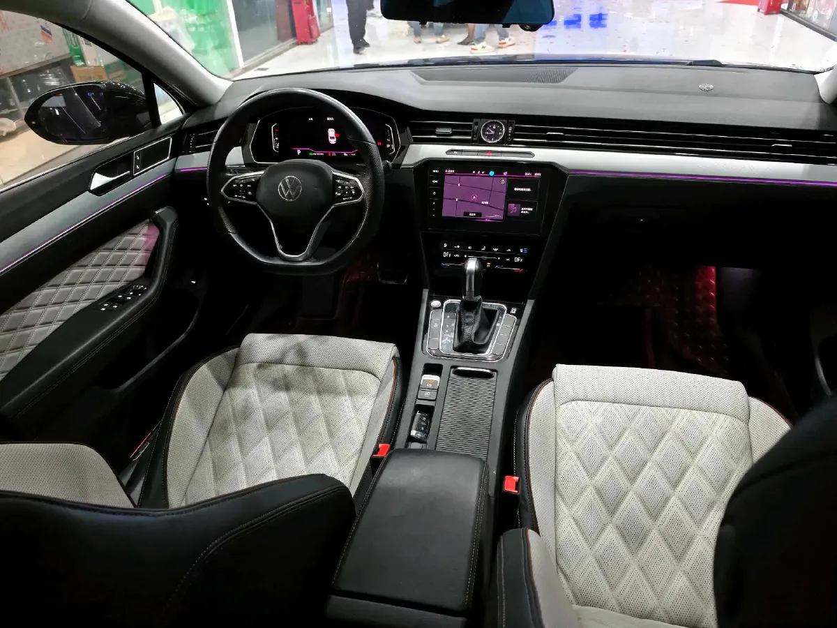 2023 Volkswagen Magotan 2.0T 186HP L4 7DCT,autocango,china used car exporter,china ev exporter,chinese used car exporter,chinese used ev exporter