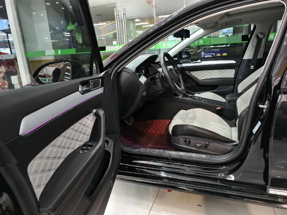 2023 Volkswagen Magotan 2.0T 186HP L4 7DCT,autocango,china used car exporter,china ev exporter,chinese used car exporter,chinese used ev exporter