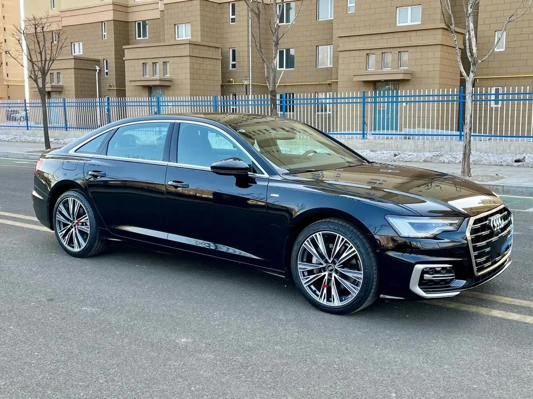 2024 Audi A6L 2.0T 245HP L4 7DCT,autocango,china used car exporter,china ev exporter,chinese used car exporter,chinese used ev exporter