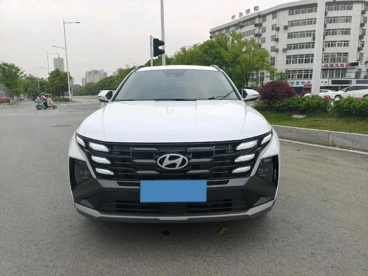 2025 Hyundai Tucson 1.5T 200HP L4 8AT,autocango,china used car exporter,china ev exporter,chinese used car exporter,chinese used ev exporter