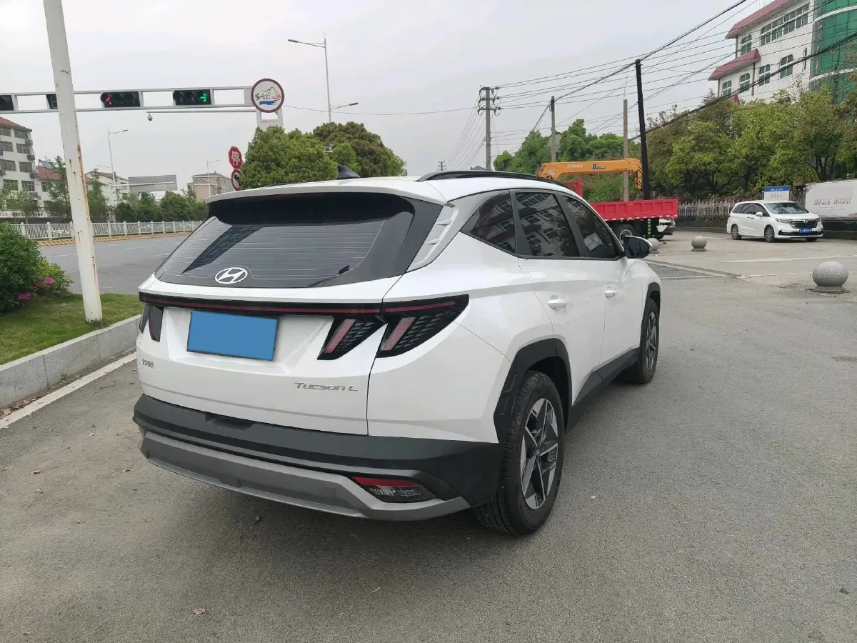 2025 Hyundai Tucson 1.5T 200HP L4 8AT,autocango,china used car exporter,china ev exporter,chinese used car exporter,chinese used ev exporter