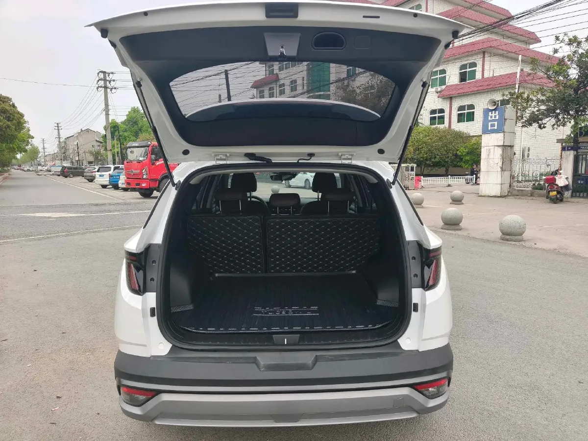 2025 Hyundai Tucson 1.5T 200HP L4 8AT,autocango,china used car exporter,china ev exporter,chinese used car exporter,chinese used ev exporter