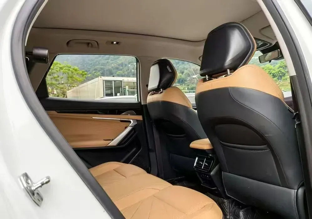 2023 Geely StarRay 1.5T 181HP L4 7DCT,autocango,china used car exporter,china ev exporter,chinese used car exporter,chinese used ev exporter