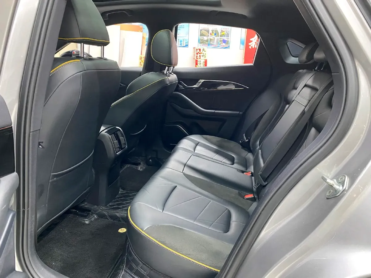 2022 Bestune B70S 2.0T 224HP L4 6AT,autocango,china used car exporter,china ev exporter,chinese used car exporter,chinese used ev exporter