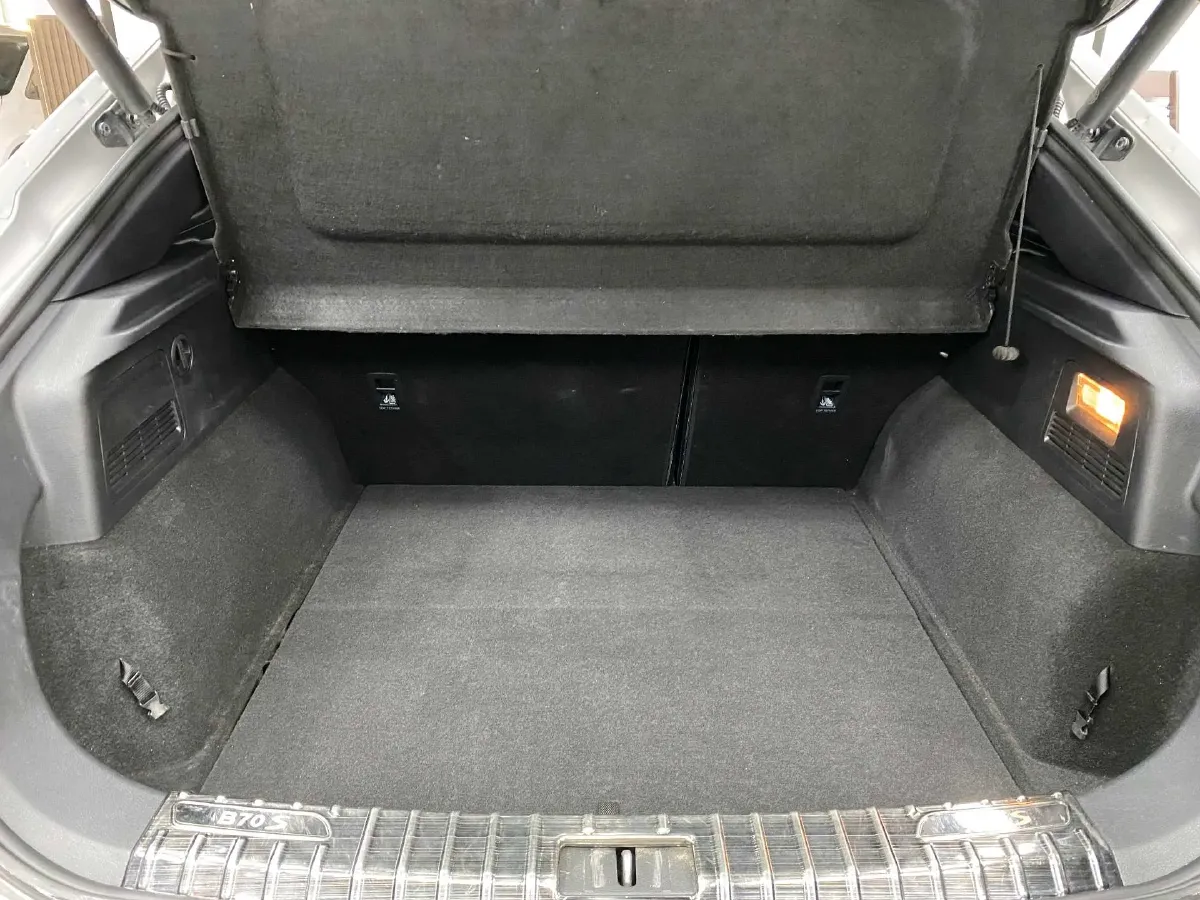 2022 Bestune B70S 2.0T 224HP L4 6AT,autocango,china used car exporter,china ev exporter,chinese used car exporter,chinese used ev exporter