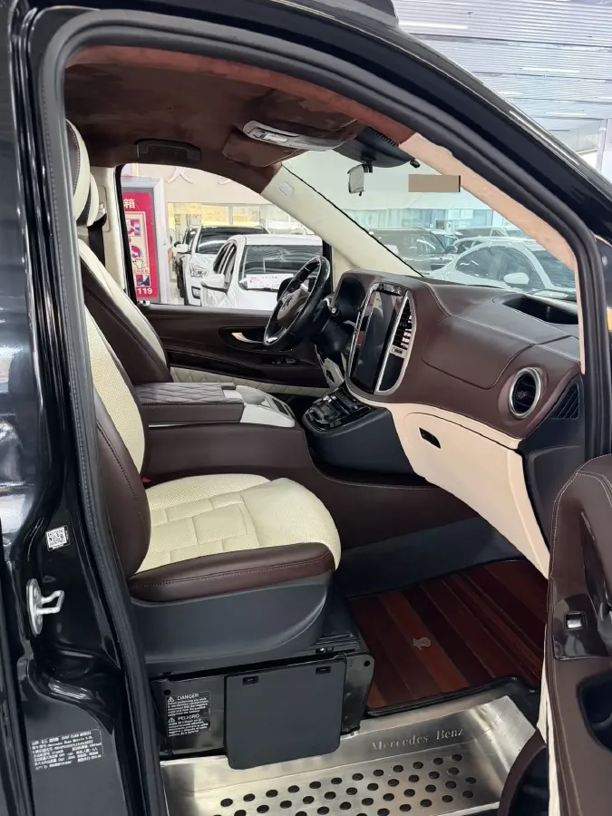 2014 Land Rover Discovery 3.0T 340HP V6 8AT,autocango,china used car exporter,china ev exporter,chinese used car exporter,chinese used ev exporter