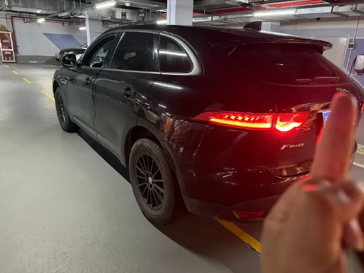 2018 Jaguar F-PACE 2.0T 250HP L4 8AT,autocango,china used car exporter,china ev exporter,chinese used car exporter,chinese used ev exporter