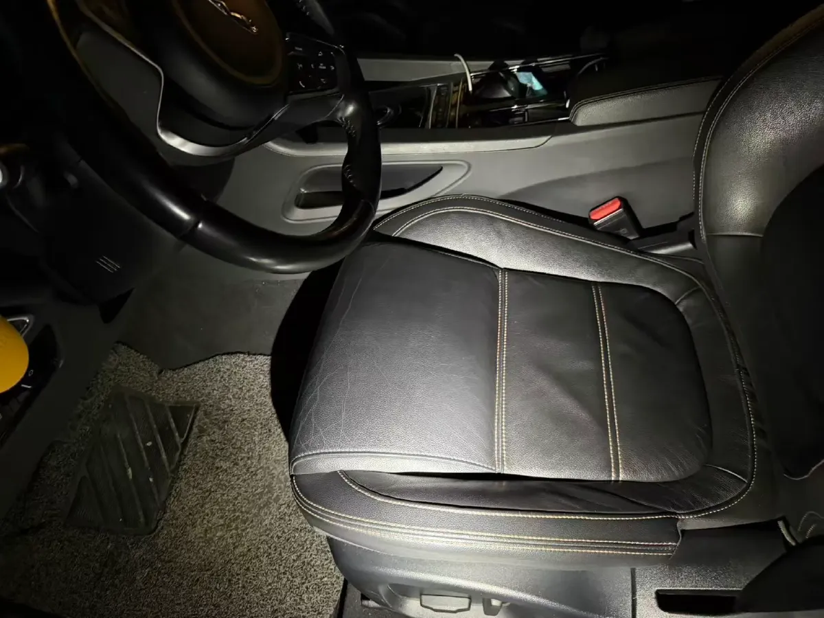 2018 Jaguar F-PACE 2.0T 250HP L4 8AT,autocango,china used car exporter,china ev exporter,chinese used car exporter,chinese used ev exporter