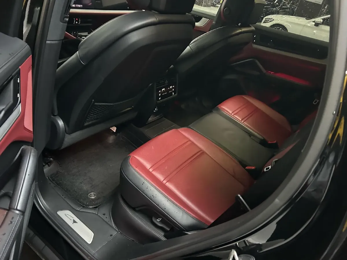 2024 Porsche Cayenne 3.0T 354HP V6 8AT,autocango,china used car exporter,china ev exporter,chinese used car exporter,chinese used ev exporter