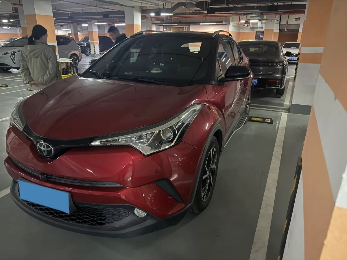 2020 Toyota C-HR 2.0L 171HP L4 CVT,autocango,china used car exporter,china ev exporter,chinese used car exporter,chinese used ev exporter