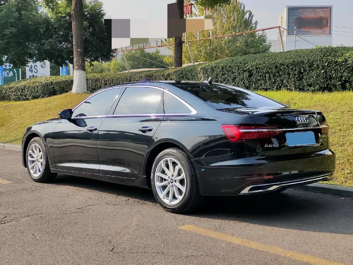 2023 Audi A6L 2.0T 190HP L4 7DCT,autocango,china used car exporter,china ev exporter,chinese used car exporter,chinese used ev exporter