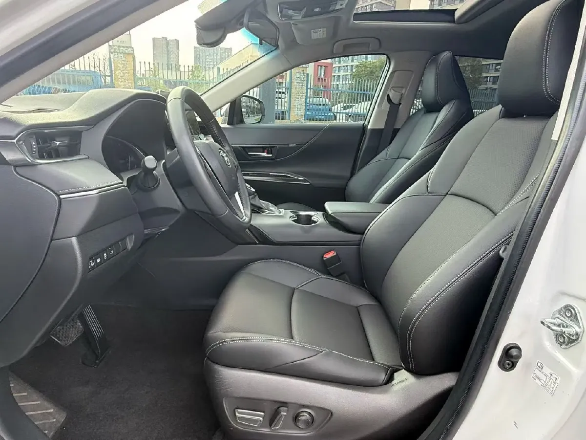 2022 Toyota Harrier 2.0L 171HP L4 CVT,autocango,china used car exporter,china ev exporter,chinese used car exporter,chinese used ev exporter