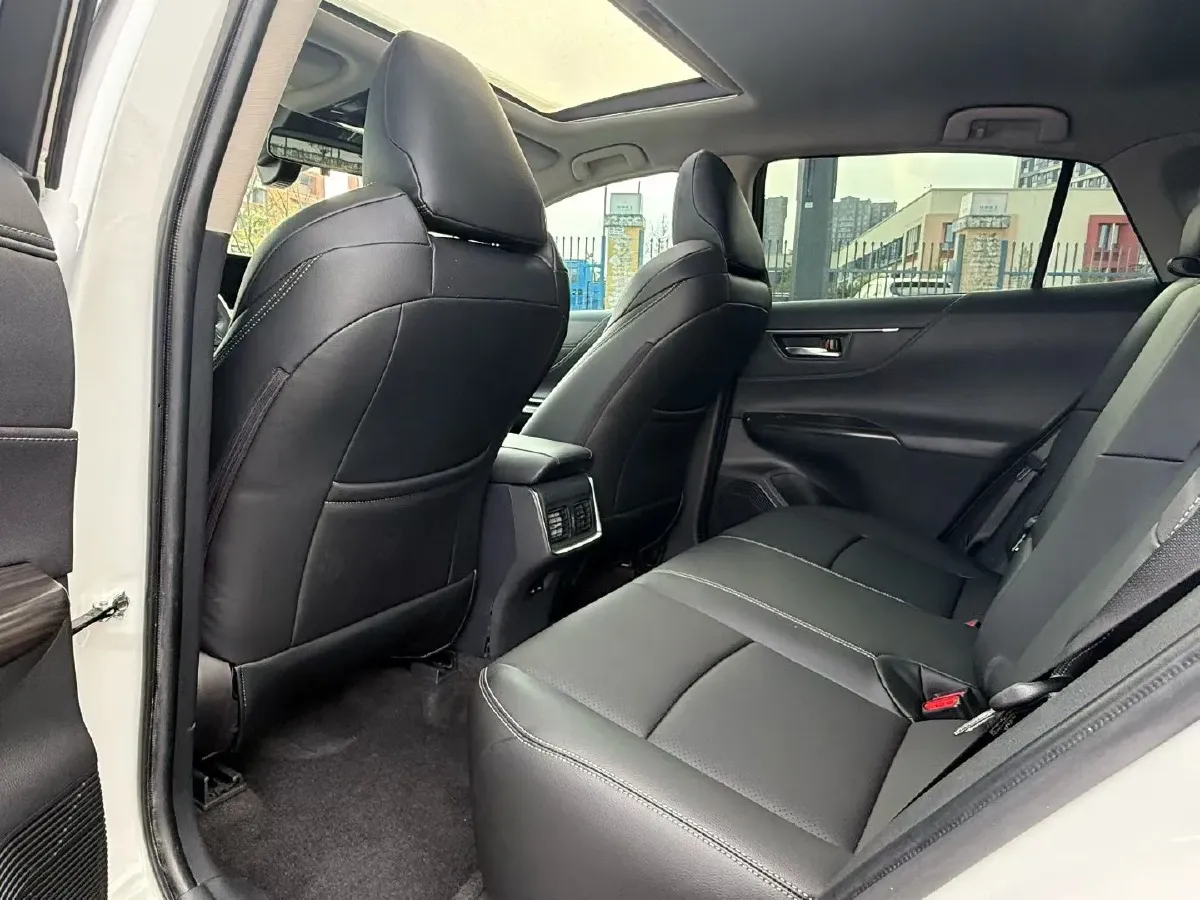 2022 Toyota Harrier 2.0L 171HP L4 CVT,autocango,china used car exporter,china ev exporter,chinese used car exporter,chinese used ev exporter