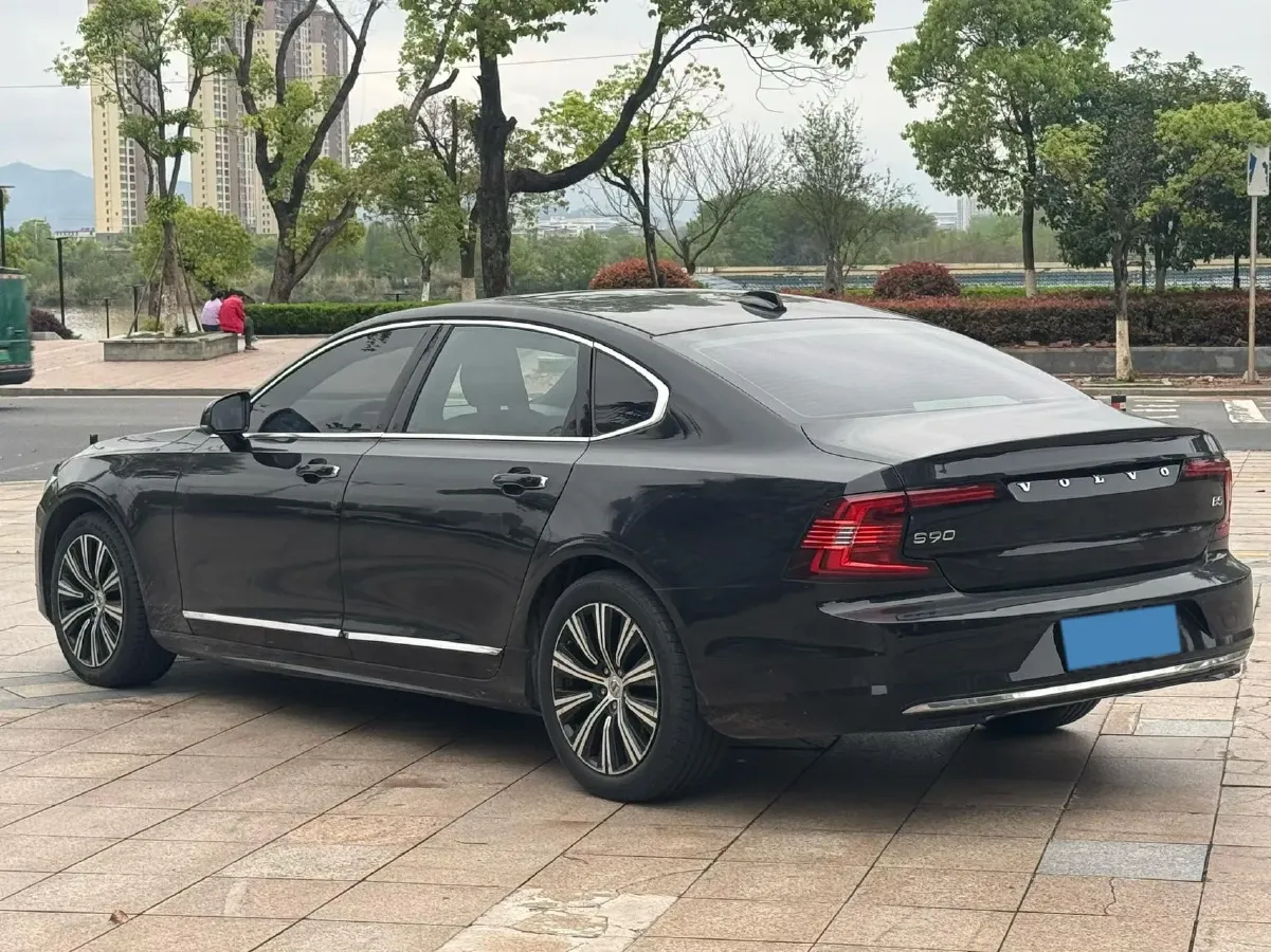2021 Volvo S90 2.0T 250HP L4 8AT,autocango,china used car exporter,china ev exporter,chinese used car exporter,chinese used ev exporter