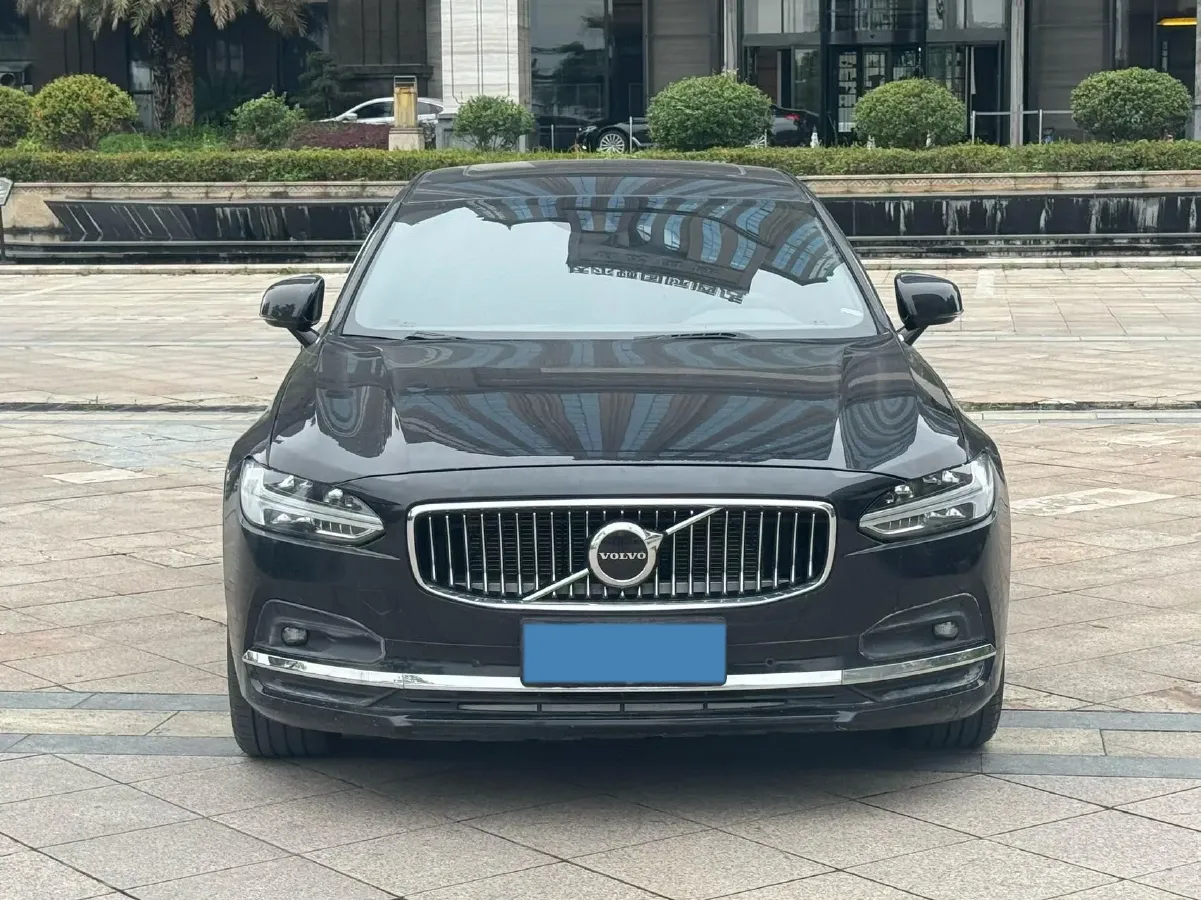 2021 Volvo S90 2.0T 250HP L4 8AT,autocango,china used car exporter,china ev exporter,chinese used car exporter,chinese used ev exporter
